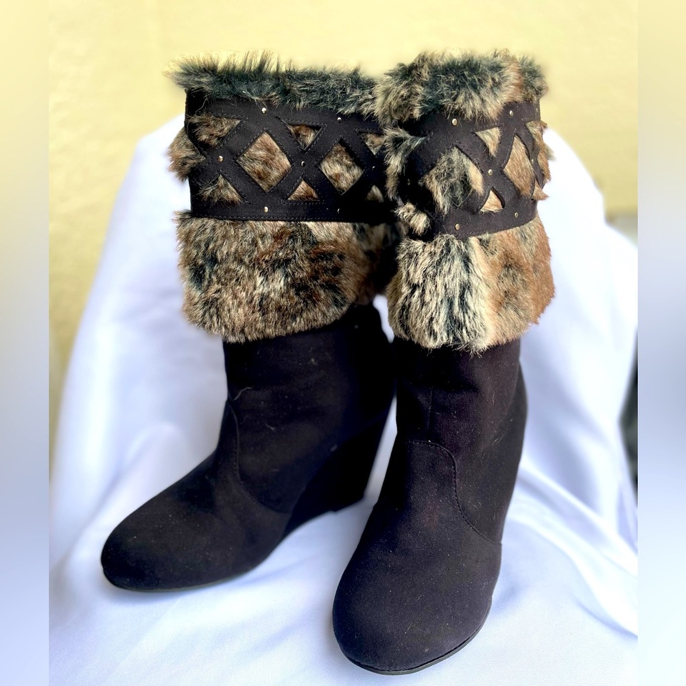 Not Rated “Fur Disguise” Black Boots, Size 10